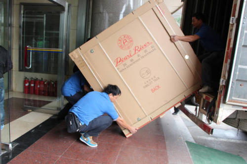 加乐镇钢琴贵重工艺品无忧运